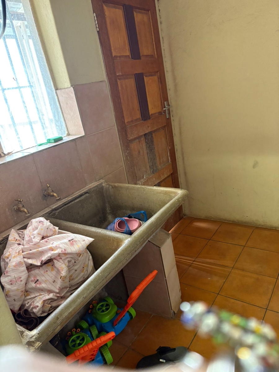 5 Bedroom Property for Sale in Laudium Gauteng