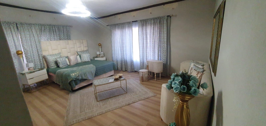 5 Bedroom Property for Sale in Erasmia Gauteng
