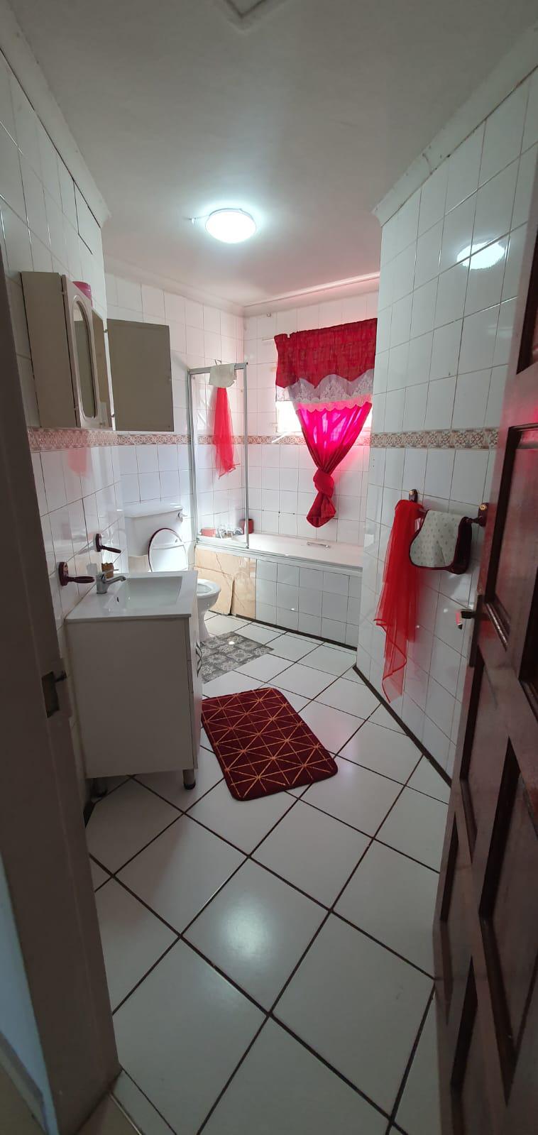 5 Bedroom Property for Sale in Erasmia Gauteng