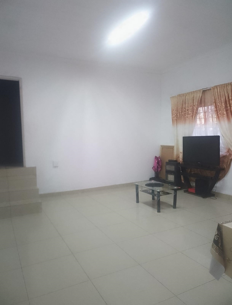5 Bedroom Property for Sale in Erasmia Gauteng