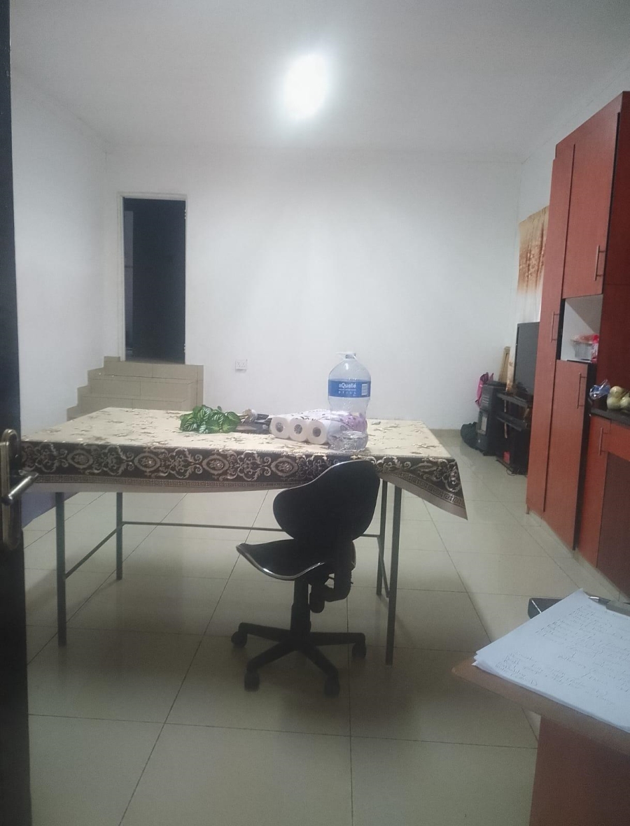 5 Bedroom Property for Sale in Erasmia Gauteng