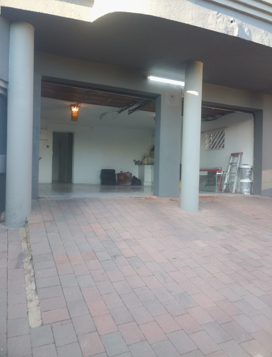 5 Bedroom Property for Sale in Erasmia Gauteng