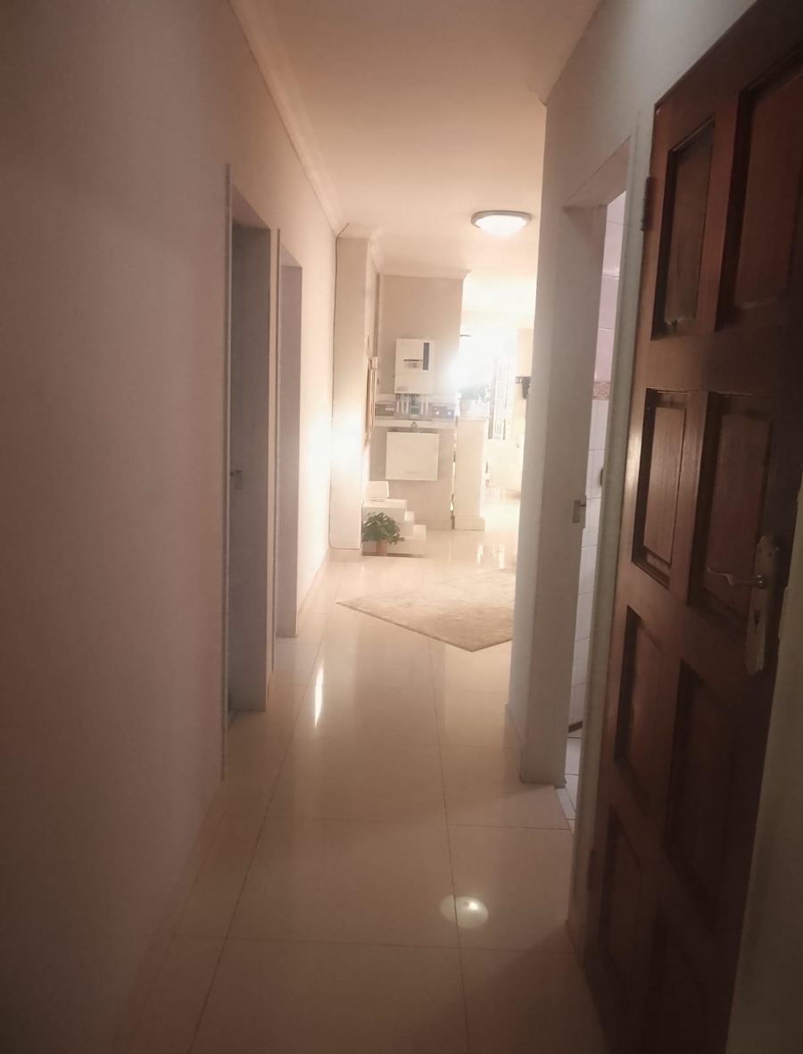 5 Bedroom Property for Sale in Erasmia Gauteng