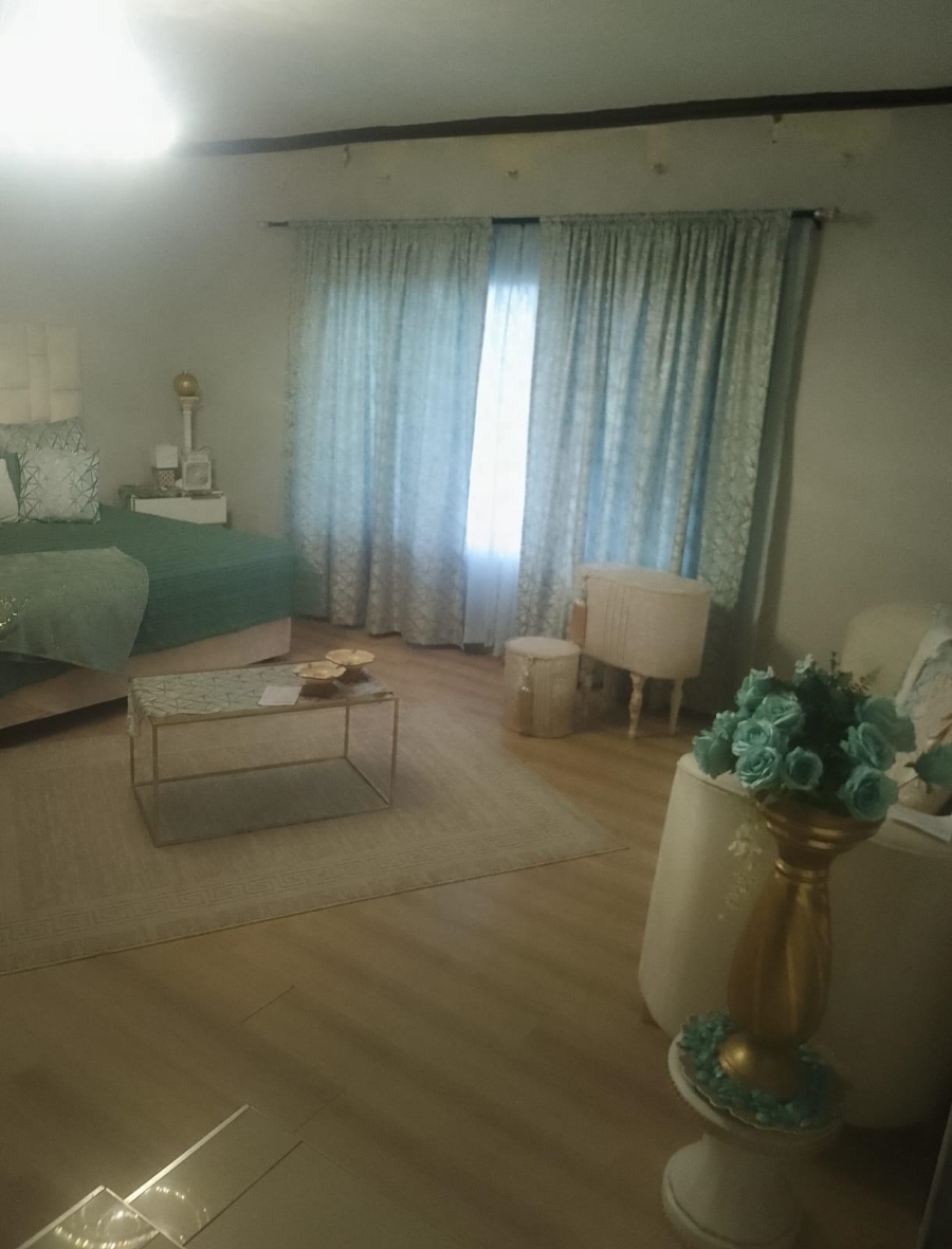 5 Bedroom Property for Sale in Erasmia Gauteng