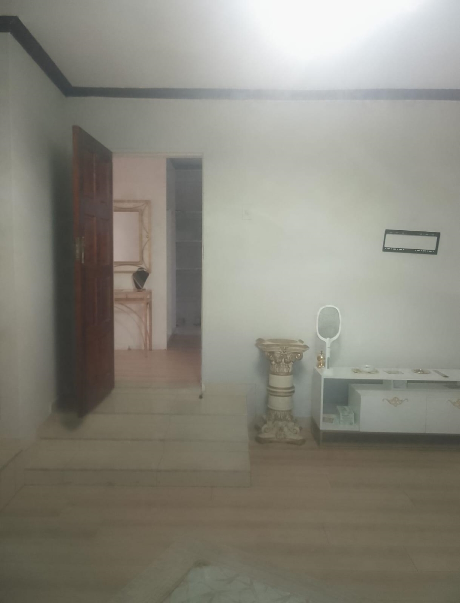 5 Bedroom Property for Sale in Erasmia Gauteng