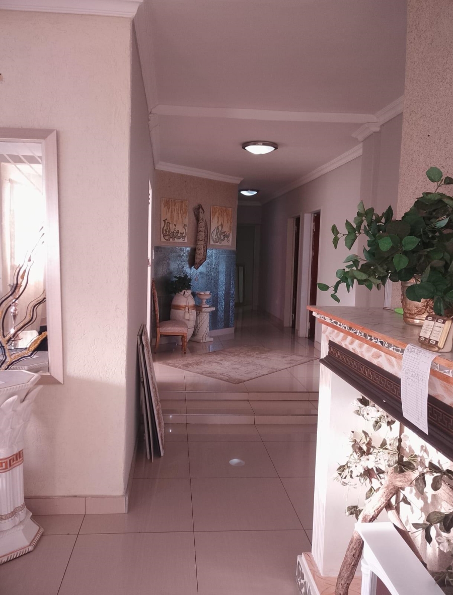 5 Bedroom Property for Sale in Erasmia Gauteng