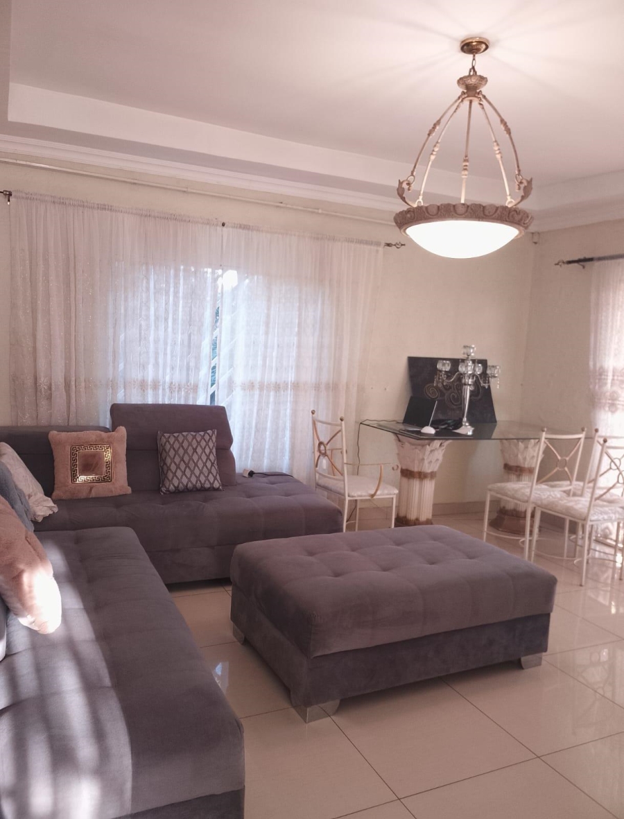 5 Bedroom Property for Sale in Erasmia Gauteng