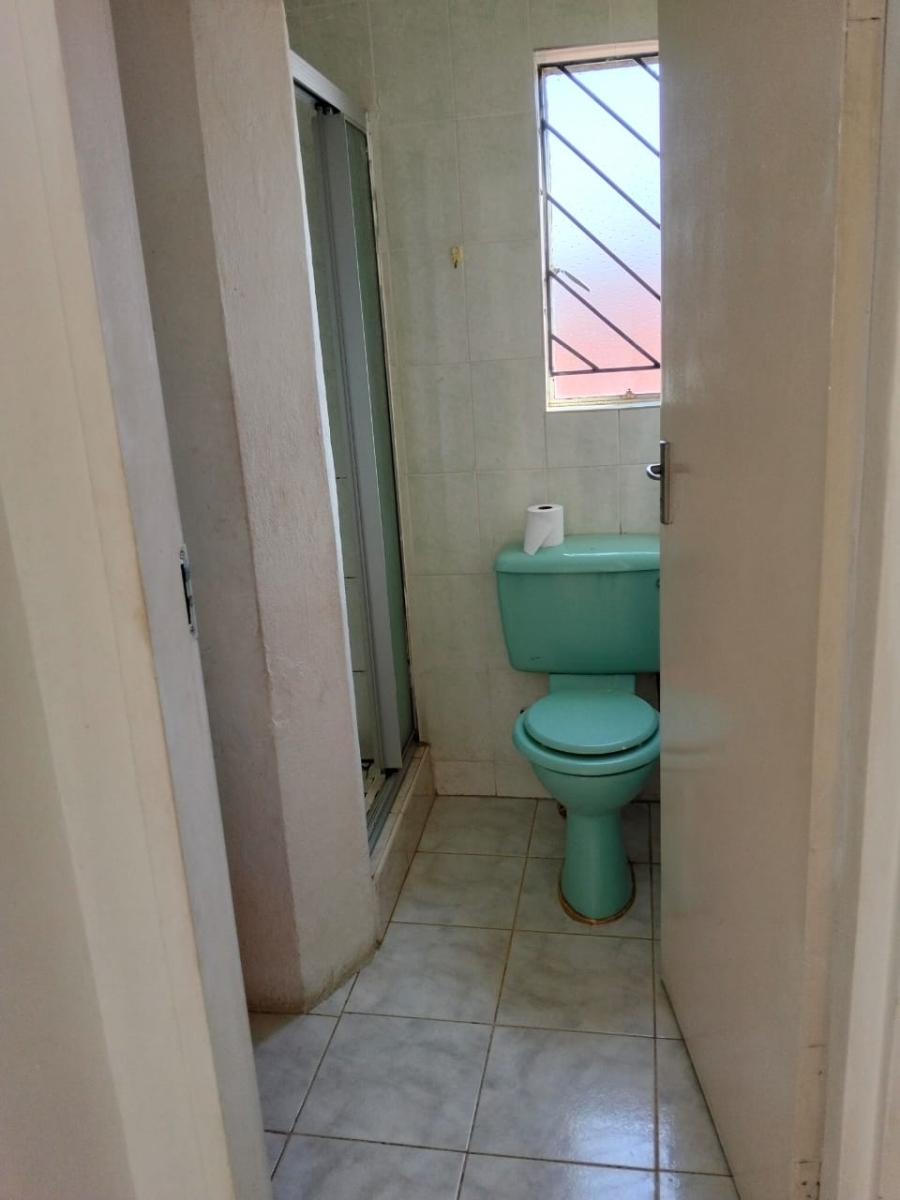 7 Bedroom Property for Sale in Laudium Gauteng