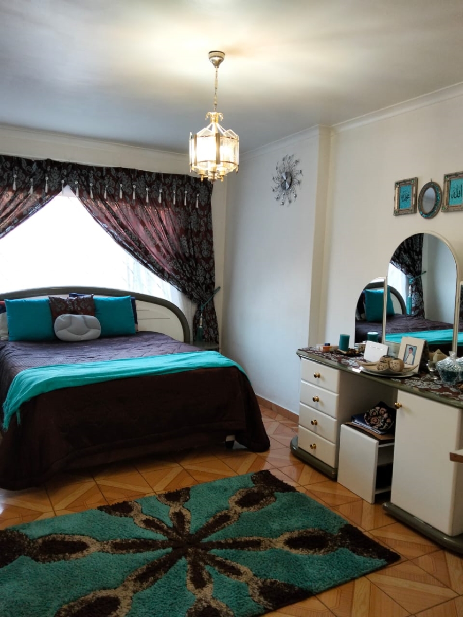 7 Bedroom Property for Sale in Laudium Gauteng