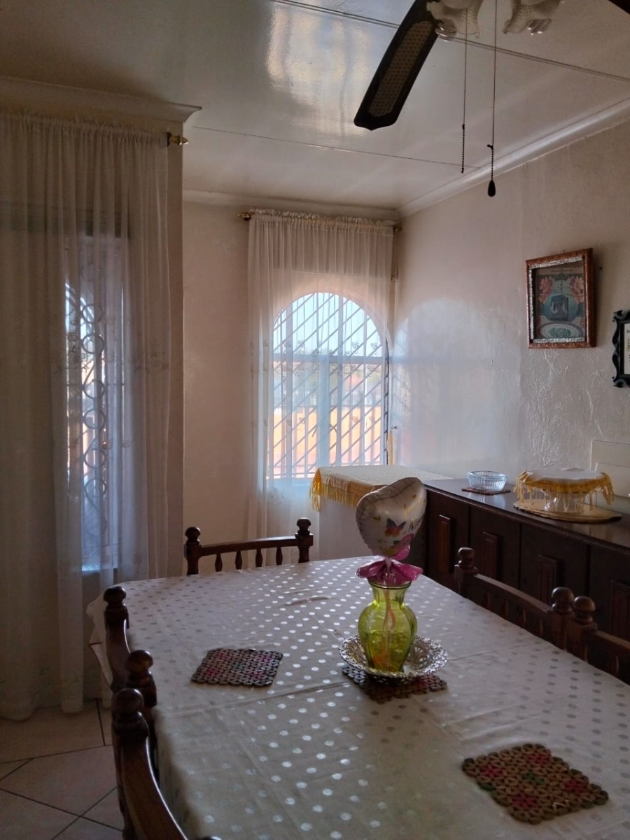 7 Bedroom Property for Sale in Laudium Gauteng