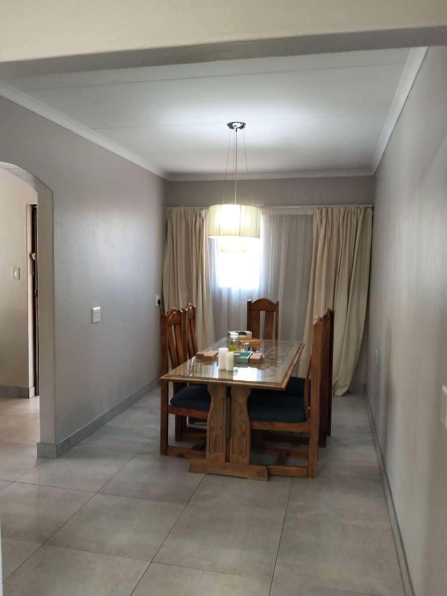4 Bedroom Property for Sale in Laudium Ext 1 Gauteng
