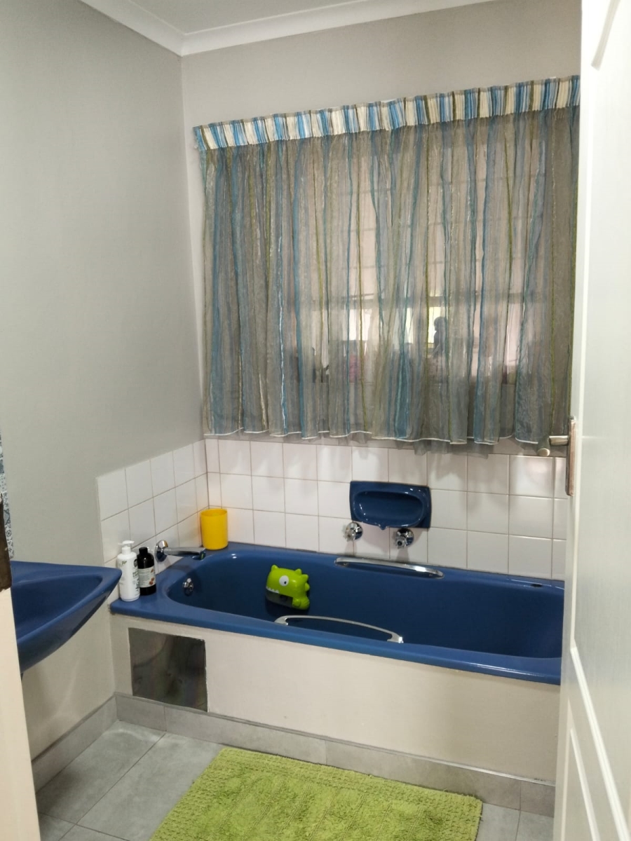 4 Bedroom Property for Sale in Laudium Ext 1 Gauteng