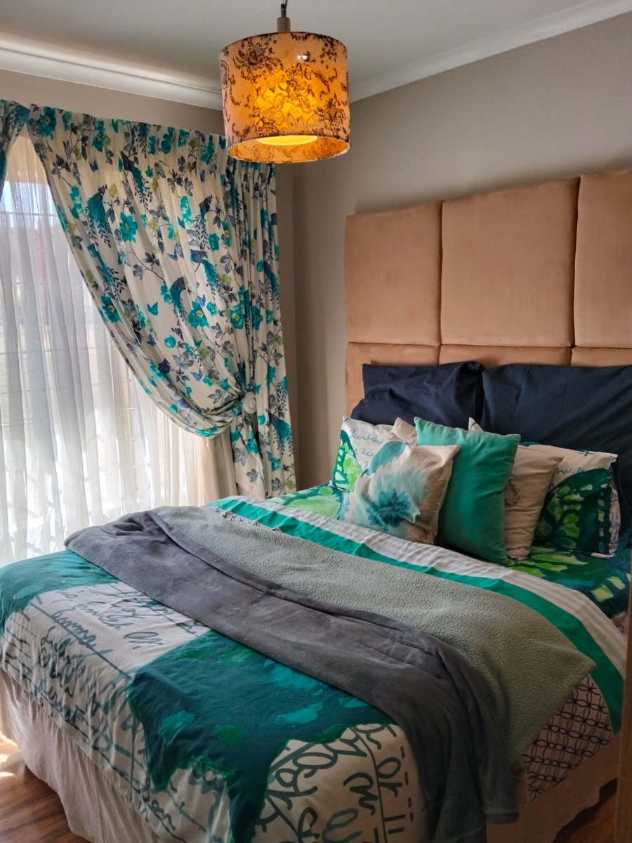 4 Bedroom Property for Sale in Laudium Ext 1 Gauteng