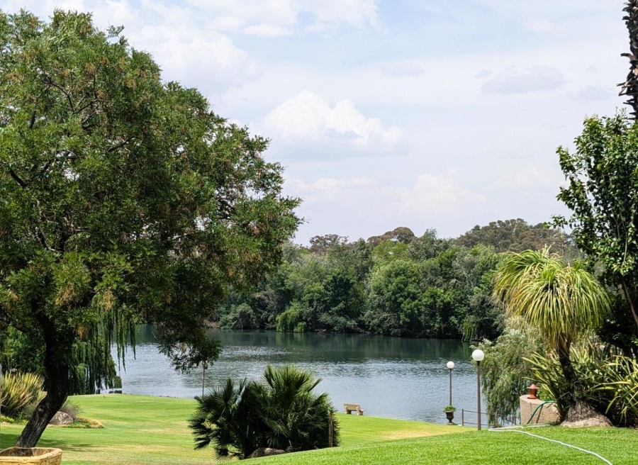 3 Bedroom Property for Sale in Peacehaven Gauteng