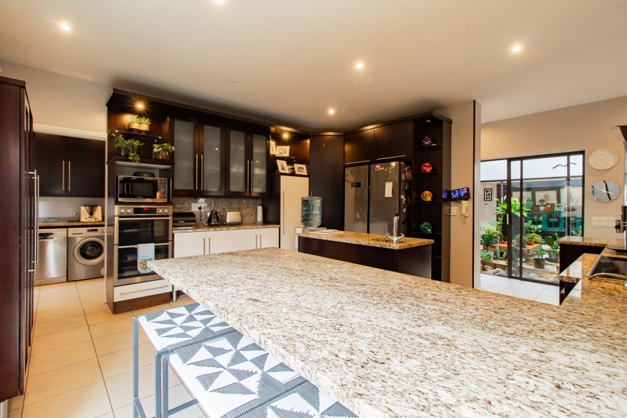 5 Bedroom Property for Sale in Bedfordview Gauteng