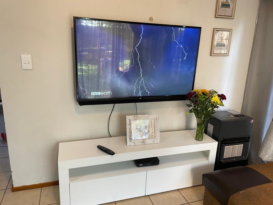 2 Bedroom Property for Sale in Jansenpark Gauteng