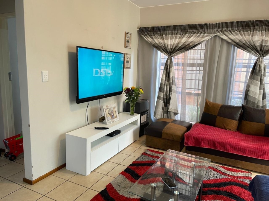 2 Bedroom Property for Sale in Jansenpark Gauteng