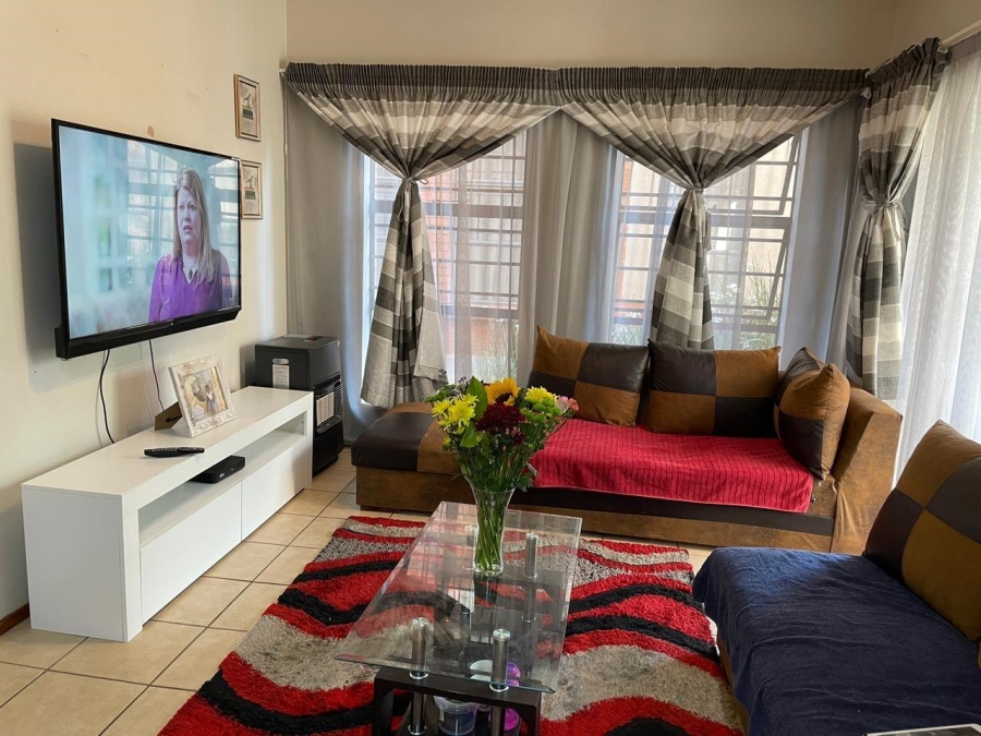 2 Bedroom Property for Sale in Jansenpark Gauteng