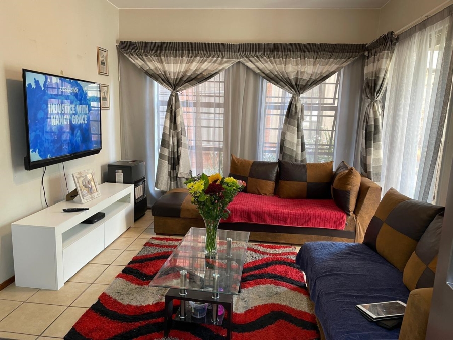 2 Bedroom Property for Sale in Jansenpark Gauteng