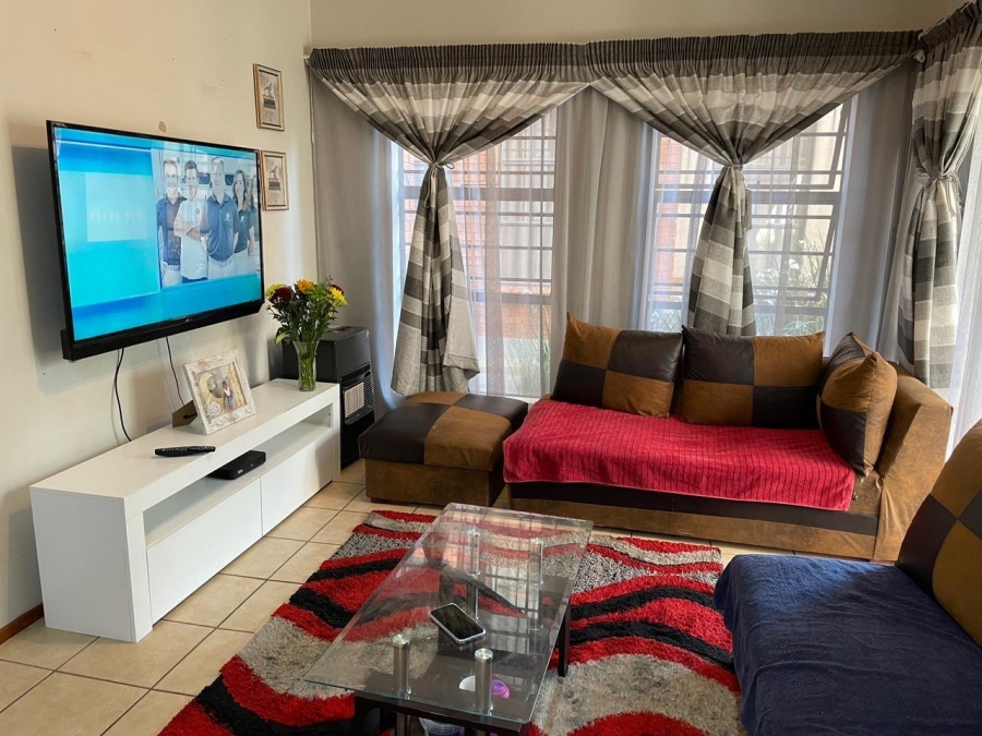 2 Bedroom Property for Sale in Jansenpark Gauteng