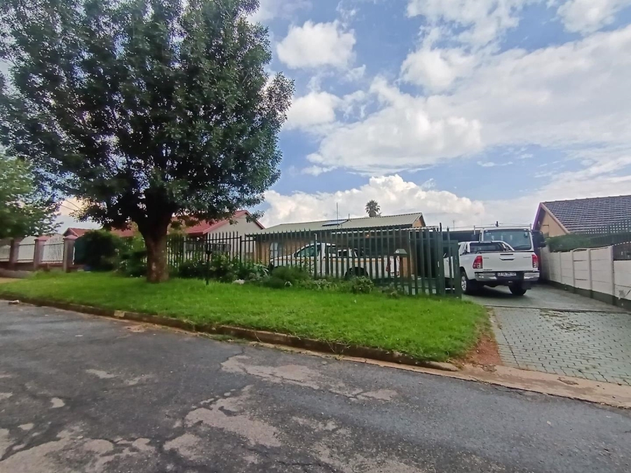 3 Bedroom Property for Sale in Klopperpark Gauteng