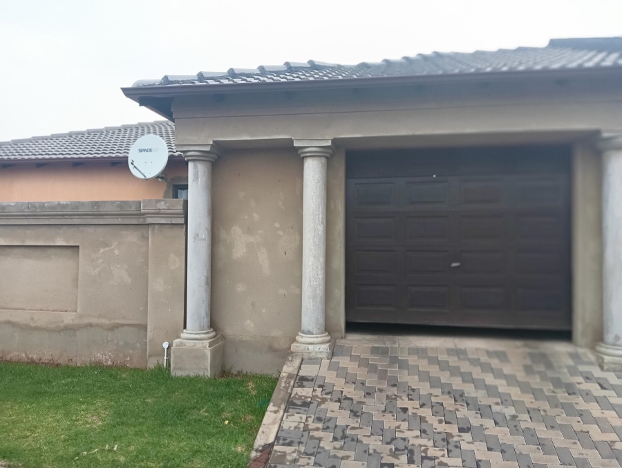 3 Bedroom Property for Sale in Windmill Park Gauteng