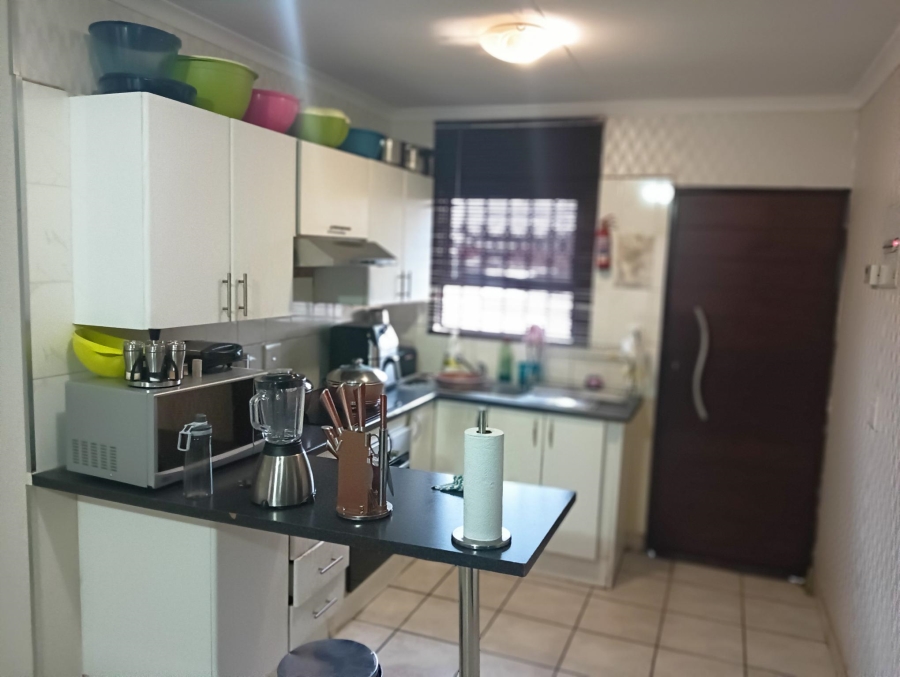 3 Bedroom Property for Sale in Windmill Park Gauteng