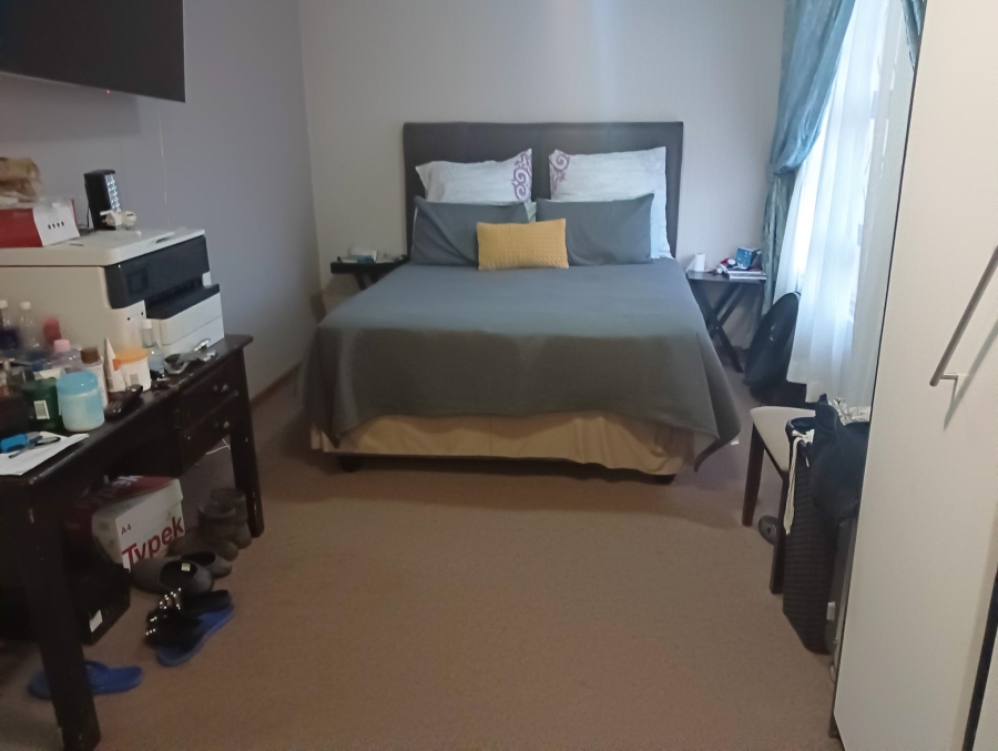 3 Bedroom Property for Sale in Windmill Park Gauteng