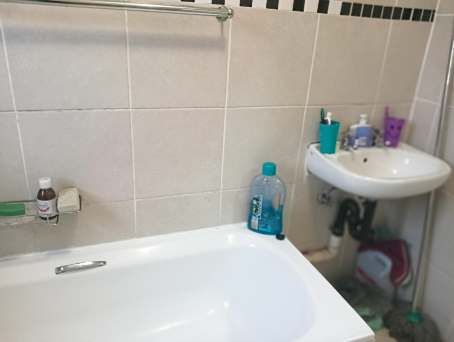 3 Bedroom Property for Sale in Windmill Park Gauteng