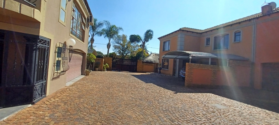 3 Bedroom Property for Sale in Dal Fouche Gauteng