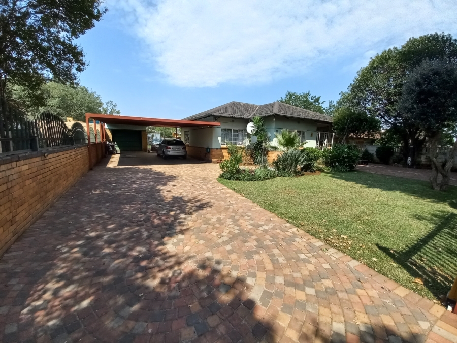 3 Bedroom Property for Sale in Selection Park Gauteng