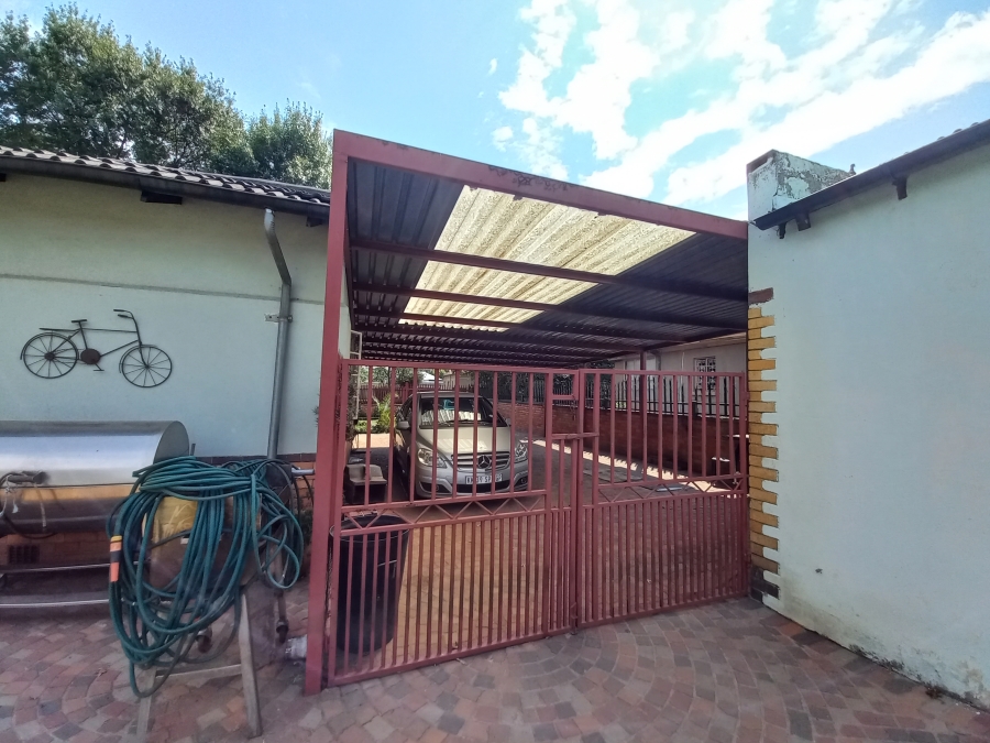 3 Bedroom Property for Sale in Selection Park Gauteng