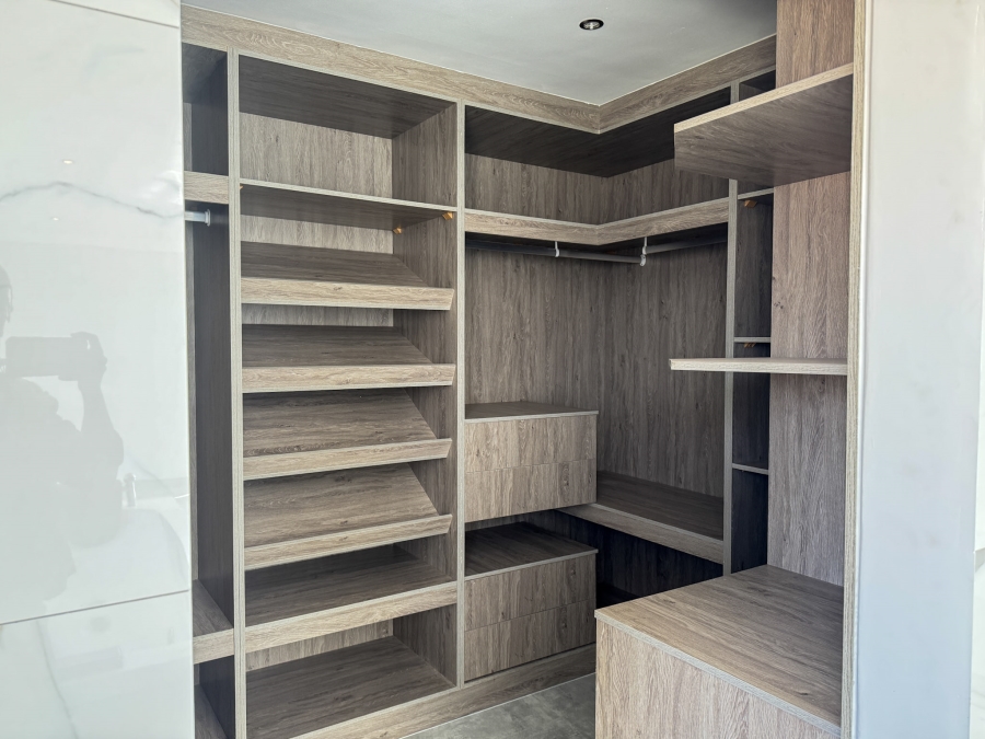 4 Bedroom Property for Sale in Midstream Estate Gauteng