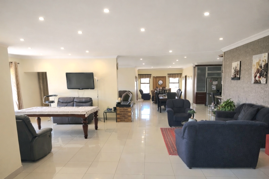 5 Bedroom Property for Sale in Blue Valley Golf Estate Gauteng