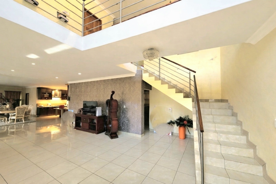 5 Bedroom Property for Sale in Blue Valley Golf Estate Gauteng