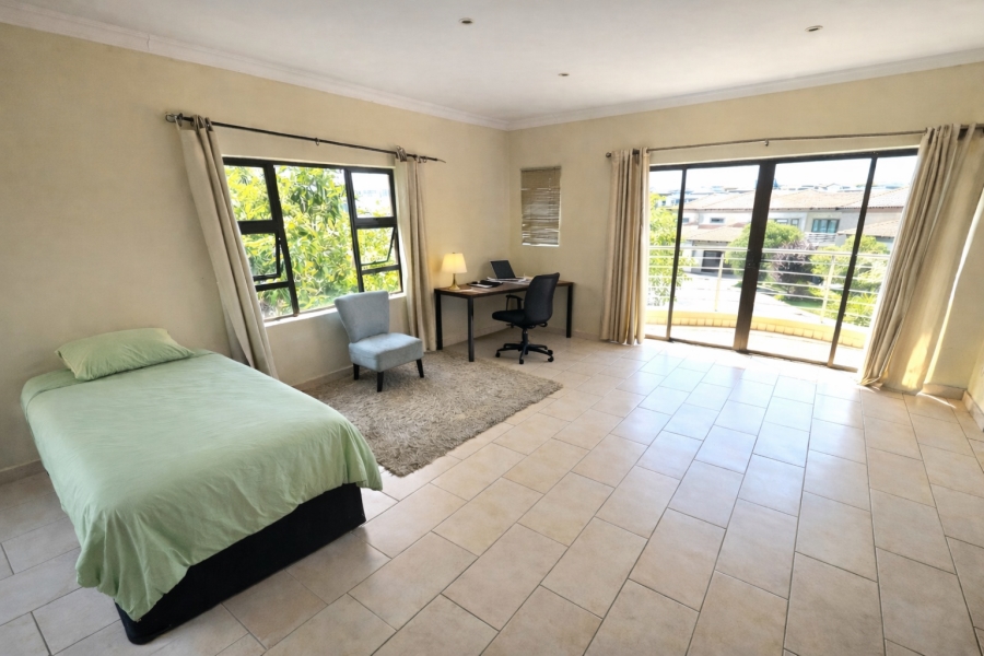 5 Bedroom Property for Sale in Blue Valley Golf Estate Gauteng