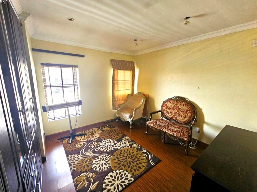 5 Bedroom Property for Sale in Blue Valley Golf Estate Gauteng