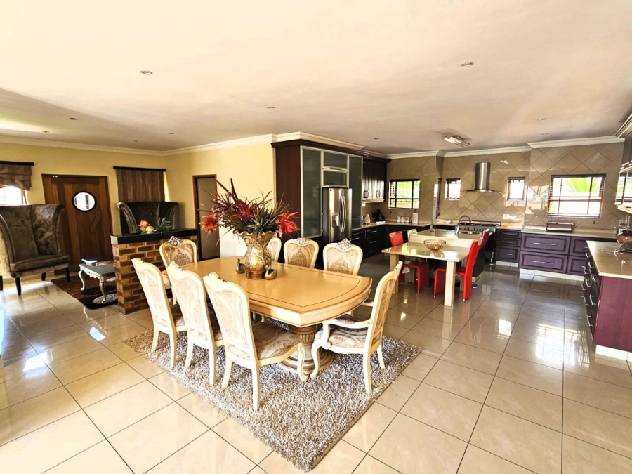 5 Bedroom Property for Sale in Blue Valley Golf Estate Gauteng
