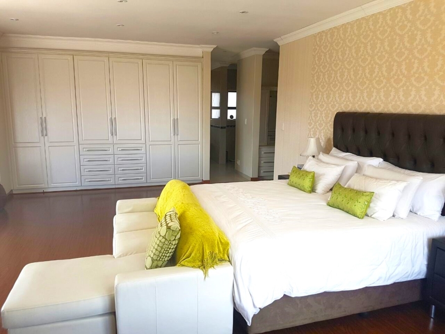 5 Bedroom Property for Sale in Blue Valley Golf Estate Gauteng