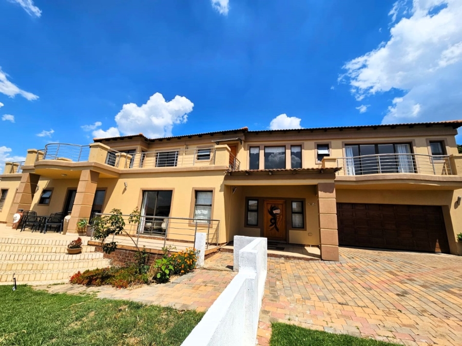 5 Bedroom Property for Sale in Blue Valley Golf Estate Gauteng