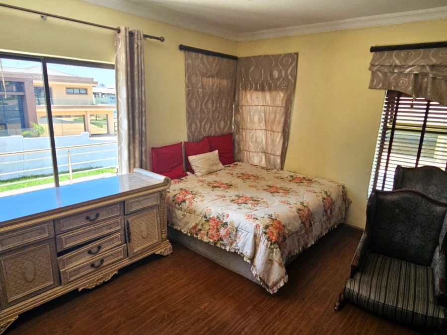 5 Bedroom Property for Sale in Blue Valley Golf Estate Gauteng