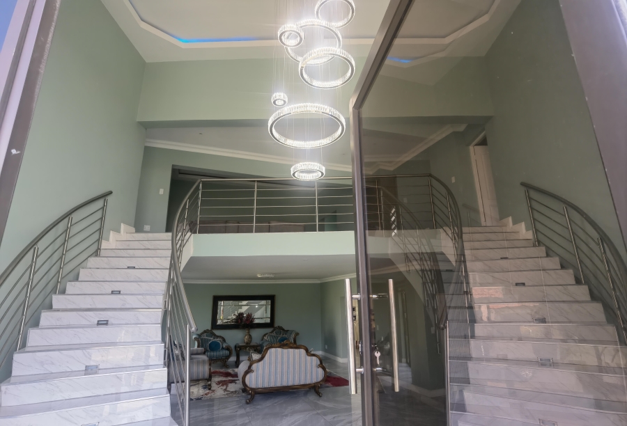 6 Bedroom Property for Sale in Blue Valley Golf Estate Gauteng