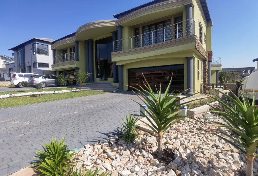 6 Bedroom Property for Sale in Blue Valley Golf Estate Gauteng