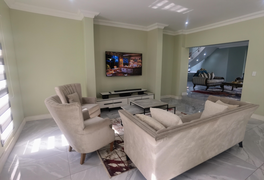 6 Bedroom Property for Sale in Blue Valley Golf Estate Gauteng