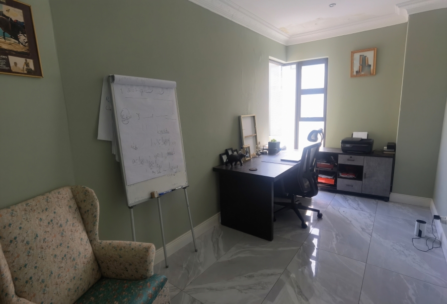 6 Bedroom Property for Sale in Blue Valley Golf Estate Gauteng