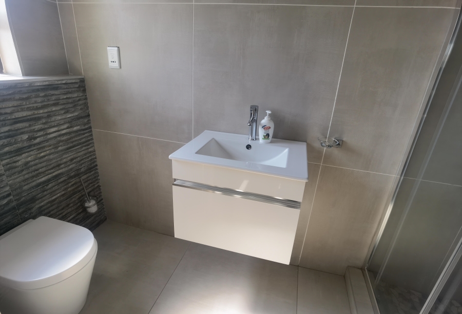 6 Bedroom Property for Sale in Blue Valley Golf Estate Gauteng
