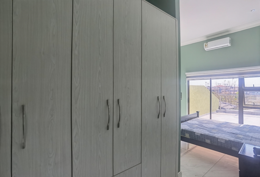6 Bedroom Property for Sale in Blue Valley Golf Estate Gauteng