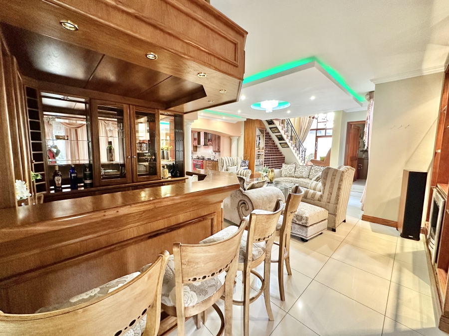 6 Bedroom Property for Sale in Blue Valley Golf Estate Gauteng