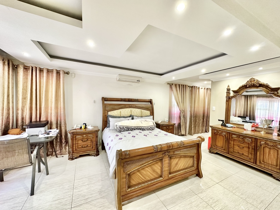 6 Bedroom Property for Sale in Blue Valley Golf Estate Gauteng