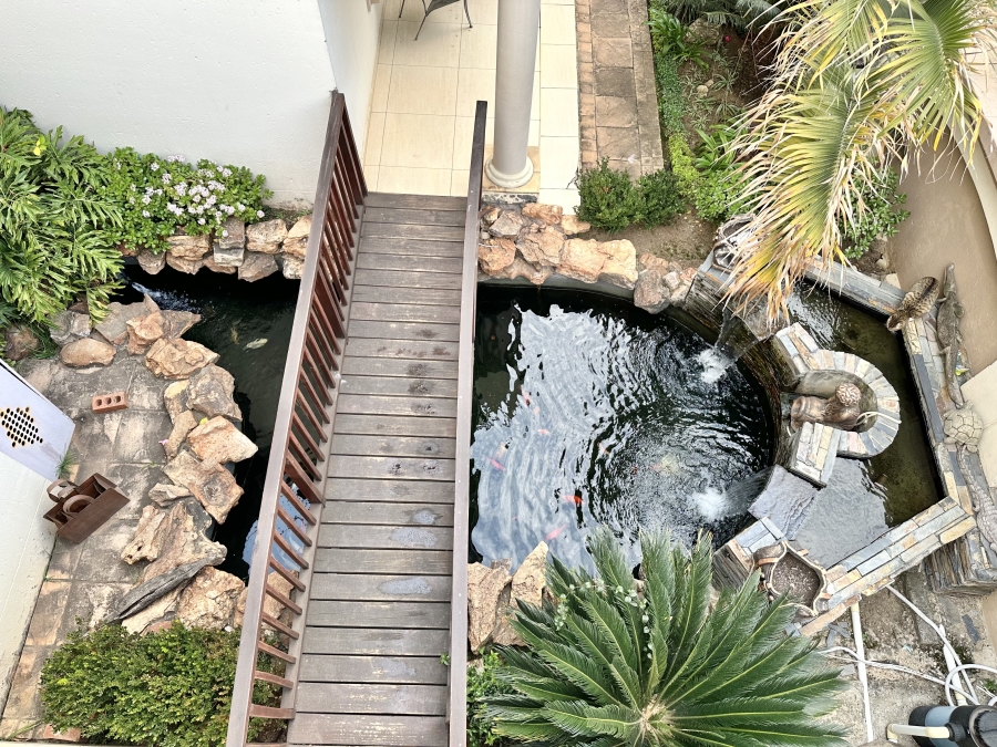 6 Bedroom Property for Sale in Blue Valley Golf Estate Gauteng